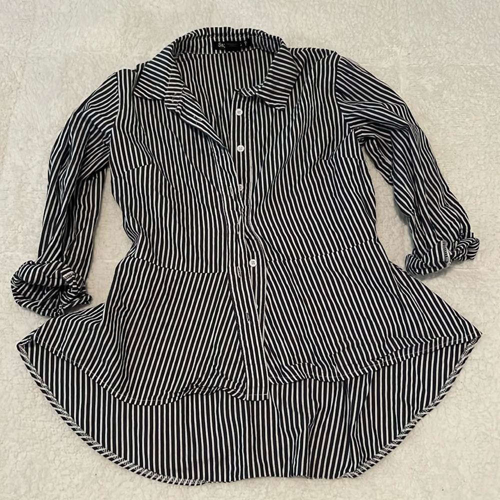 High low structured striped top